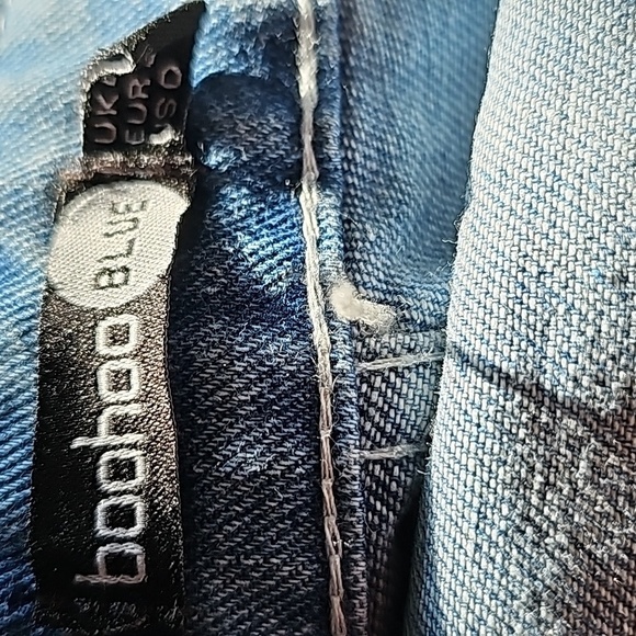 Boohoo Blues Size 0 Denim Overalls Distressed Capri Cropped Length - Picture 3 of 5